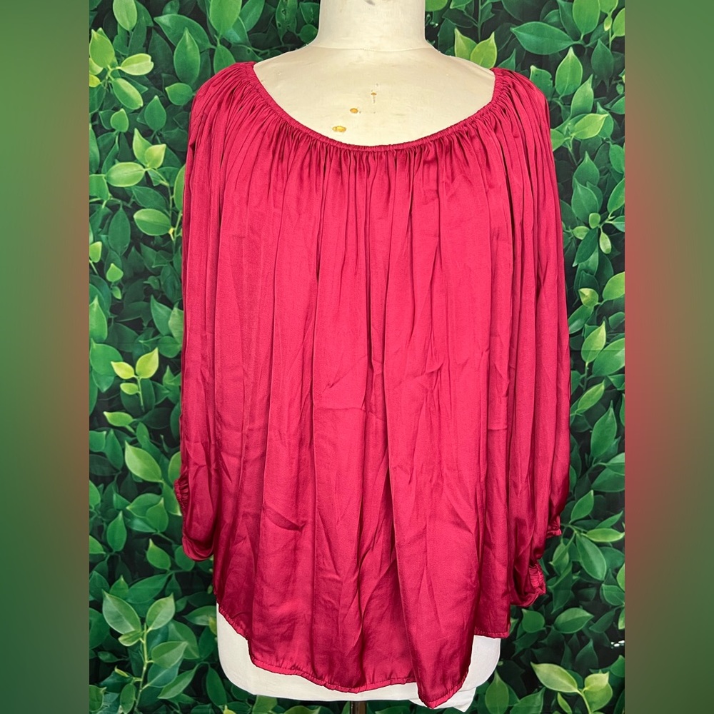 Silky peasant top west on shoulders or off